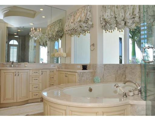 4101 Northeast 25th Avenue Lighthouse Point, FL 33064 - Photo 3 of 25 Master Bath/Spa
