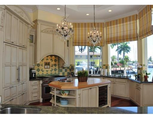 4101 Northeast 25th Avenue Lighthouse Point, FL 33064 - Photo 7 of 25 Kitchen