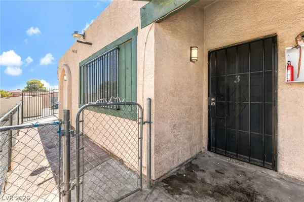 $1,050 | 5309 West Cheyenne Avenue, Unit 3, Las Vegas, NV 89108