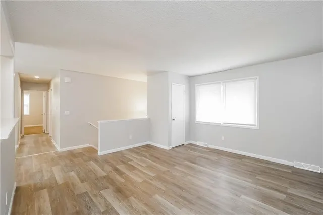 $2,050 | 6302 East 140th Terrace, Grandview, MO 64030