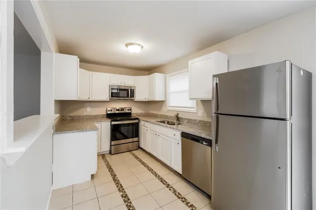 $2,050 | 6302 East 140th Terrace, Grandview, MO 64030