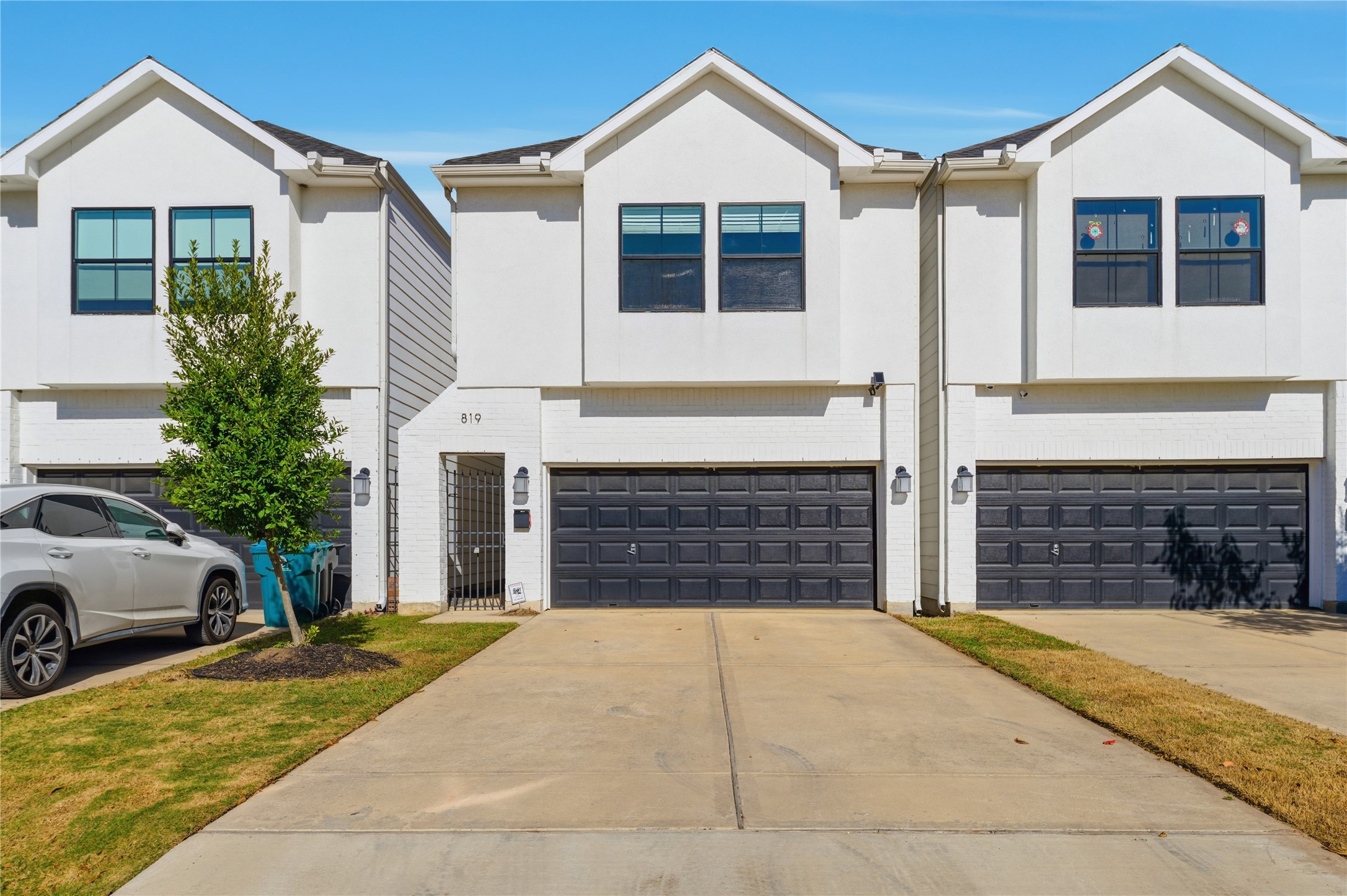 819 West 19th Street Houston, TX 77008 - Photo 1 of 39