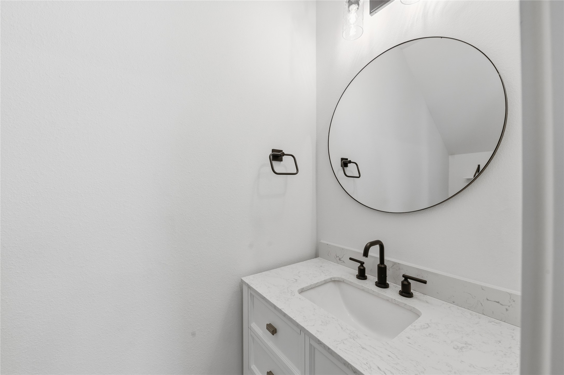 819 West 19th Street Houston, TX 77008 - Photo 24 of 39