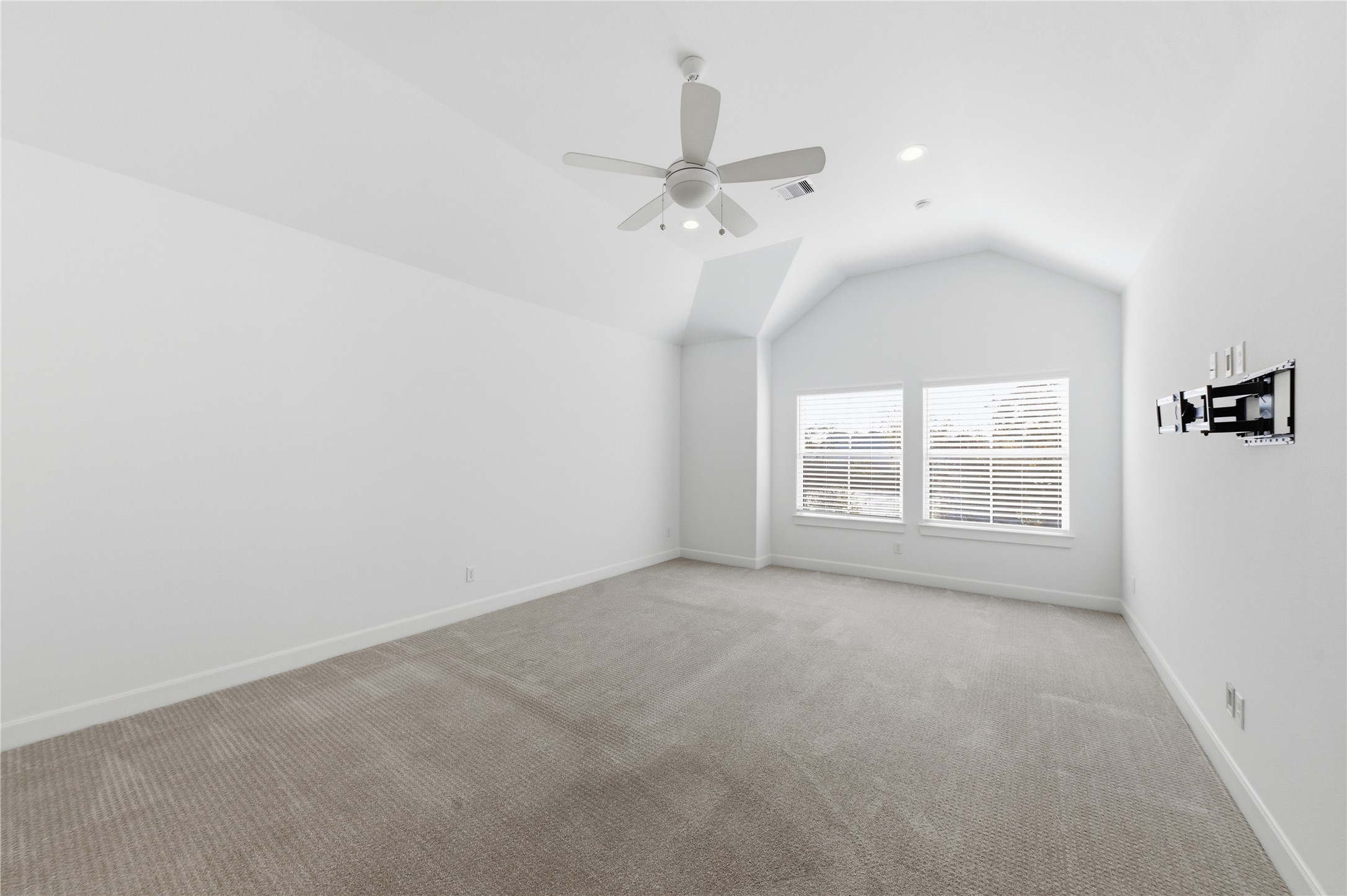 819 West 19th Street Houston, TX 77008 - Photo 28 of 39