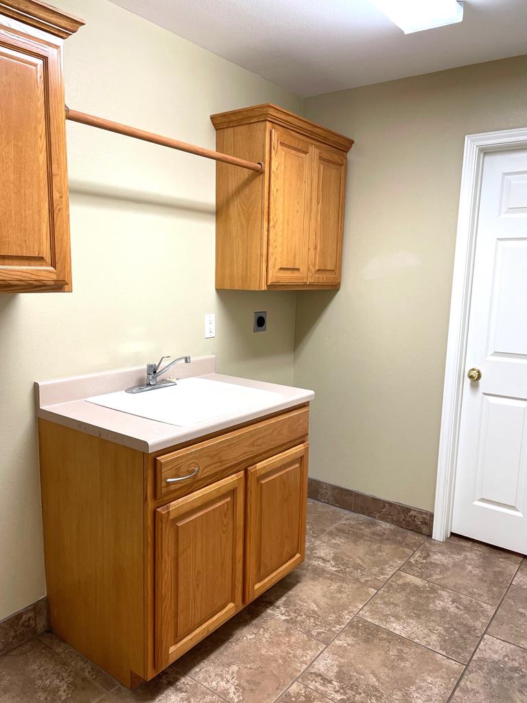 208 Coronado Circle Kerrville, TX 78028 - Photo 13 of 14