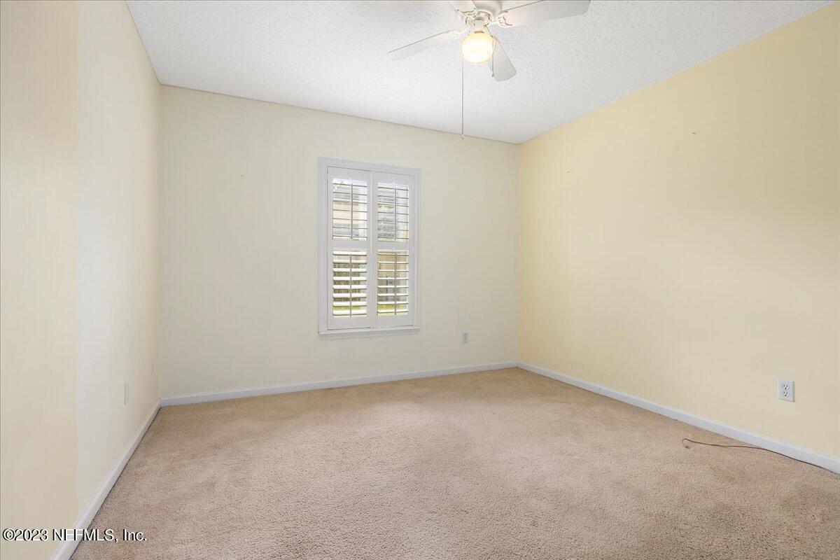 546 Lady Lake Road West Jacksonville, FL 32218 - Photo 12 of 25 11-Bedroom