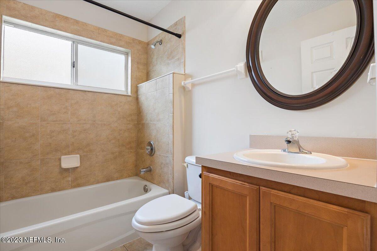 546 Lady Lake Road West Jacksonville, FL 32218 - Photo 13 of 25 12-Bathroom