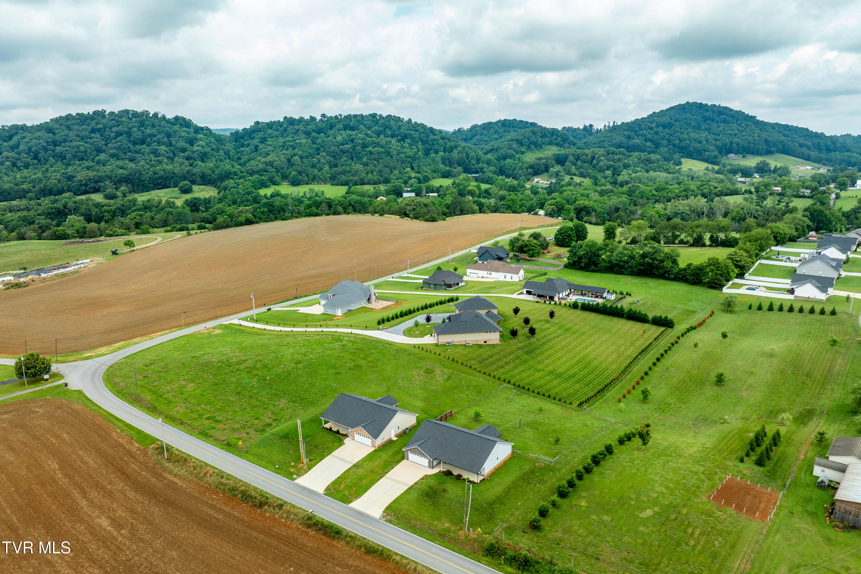595 Pleasant Valley Road Jonesborough, TN 37659 - Photo 50 of 55 595 Pleasant Valley Road (7 of 72)