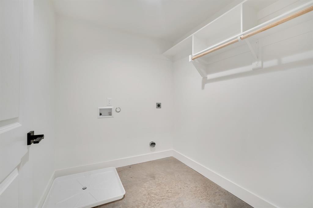 301 West Main Street, Unit 254 Midlothian, TX 76065 - Photo 10 of 18 a view of small space