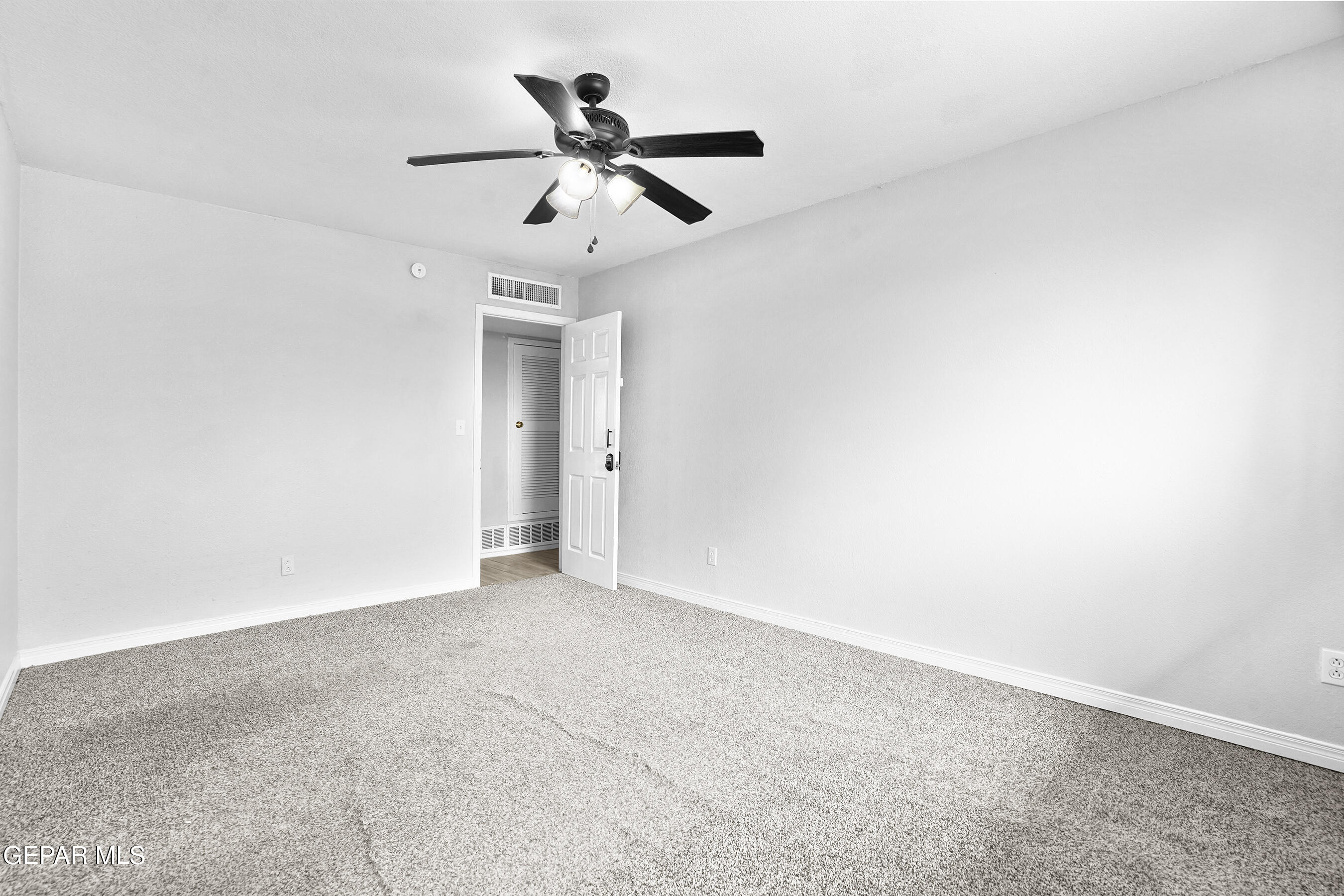 10448 Adonis Drive El Paso, TX 79924 - Photo 25 of 41 DSC09575