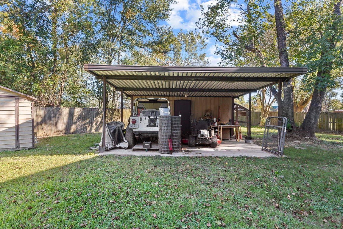 770 Katherene Avenue Bridge City, TX 77611 - Photo 25 of 29 a view of a big room with furniture and garden