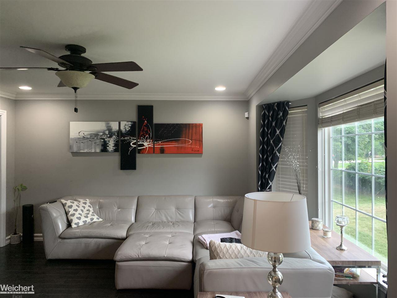 927 Bolinger Street Rochester Hills, MI 48307 - Photo 4 of 29