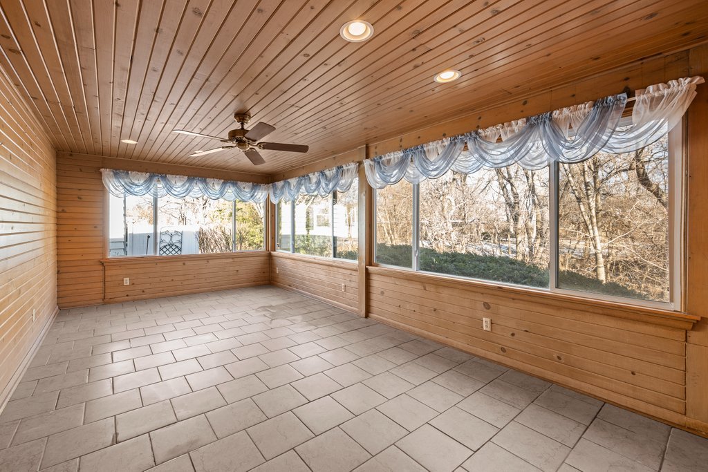 3102 15th Street Moline, IL 61265 - Photo 20 of 36