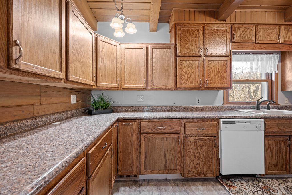 3102 15th Street Moline, IL 61265 - Photo 25 of 36