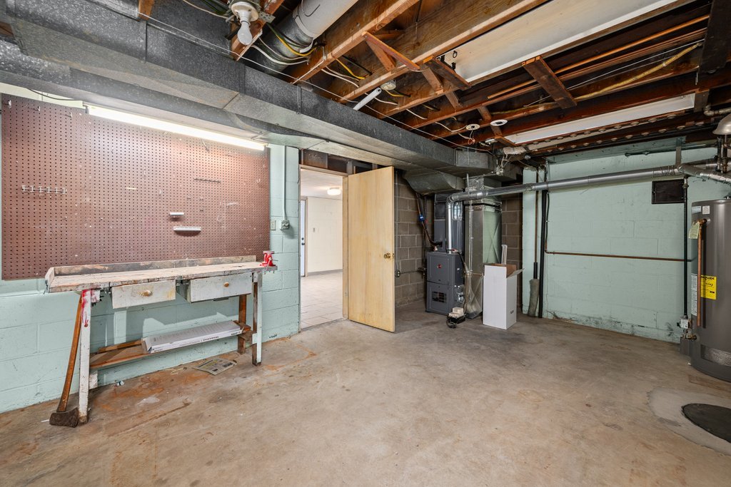 3102 15th Street Moline, IL 61265 - Photo 32 of 36