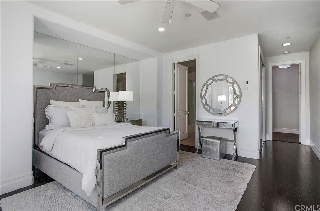 2395 Horizon Way Tustin, CA 92782 - Photo 20 of 39 a large white bed in a large room