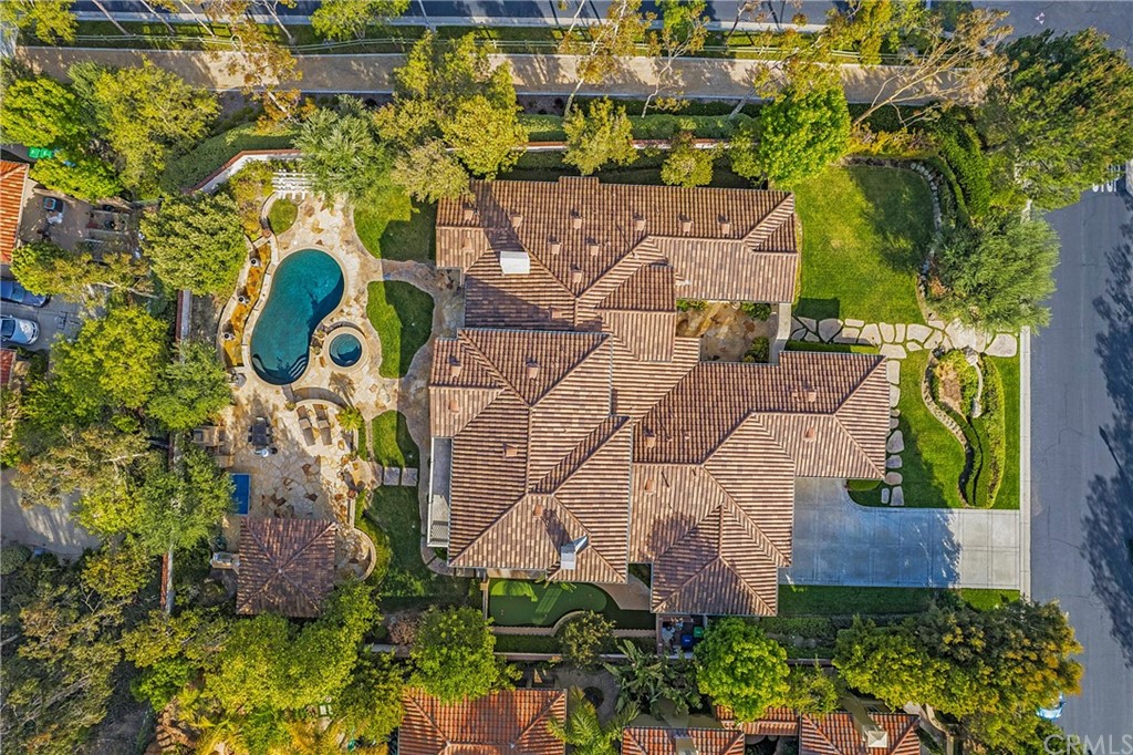 2395 Horizon Way Tustin, CA 92782 - Photo 38 of 39 an aerial view of a house with yard swimming pool and outdoor seating