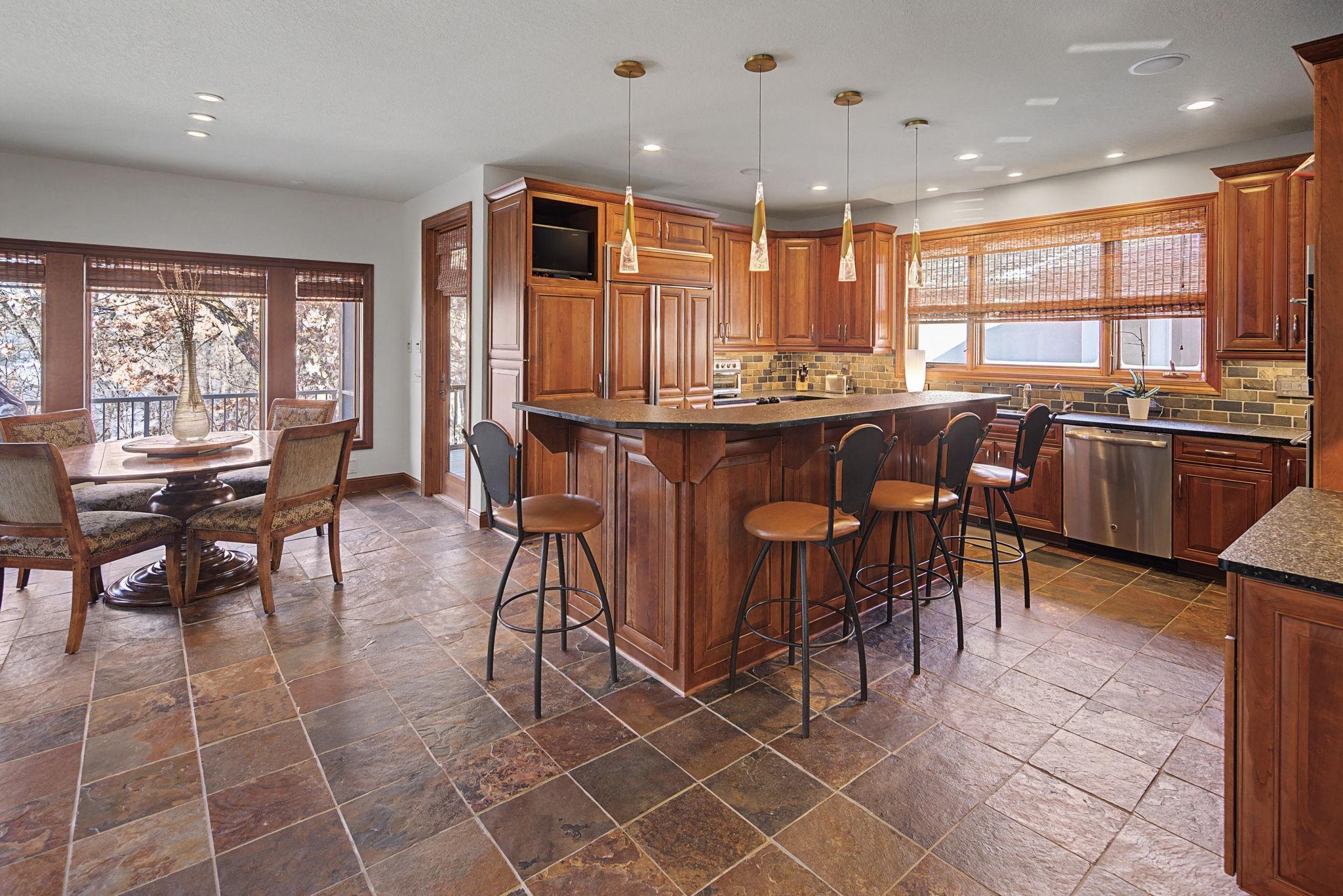 14250 Trace Ridge Road Wayzata, MN 55391 - Photo 10 of 38