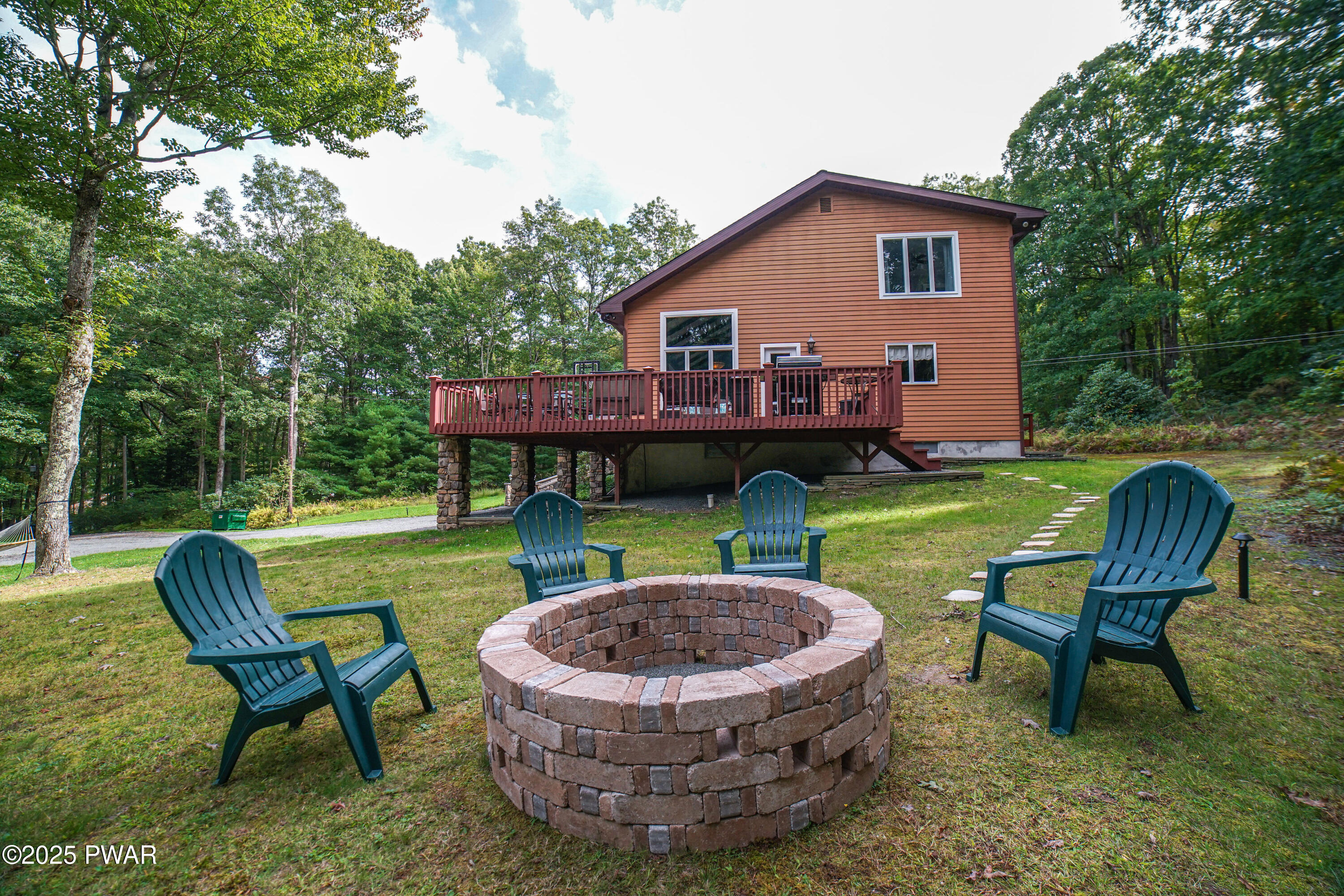 109 Alex Road Hawley, PA 18428 - Photo 64 of 65 LordsValleyAirbnb(7of107)