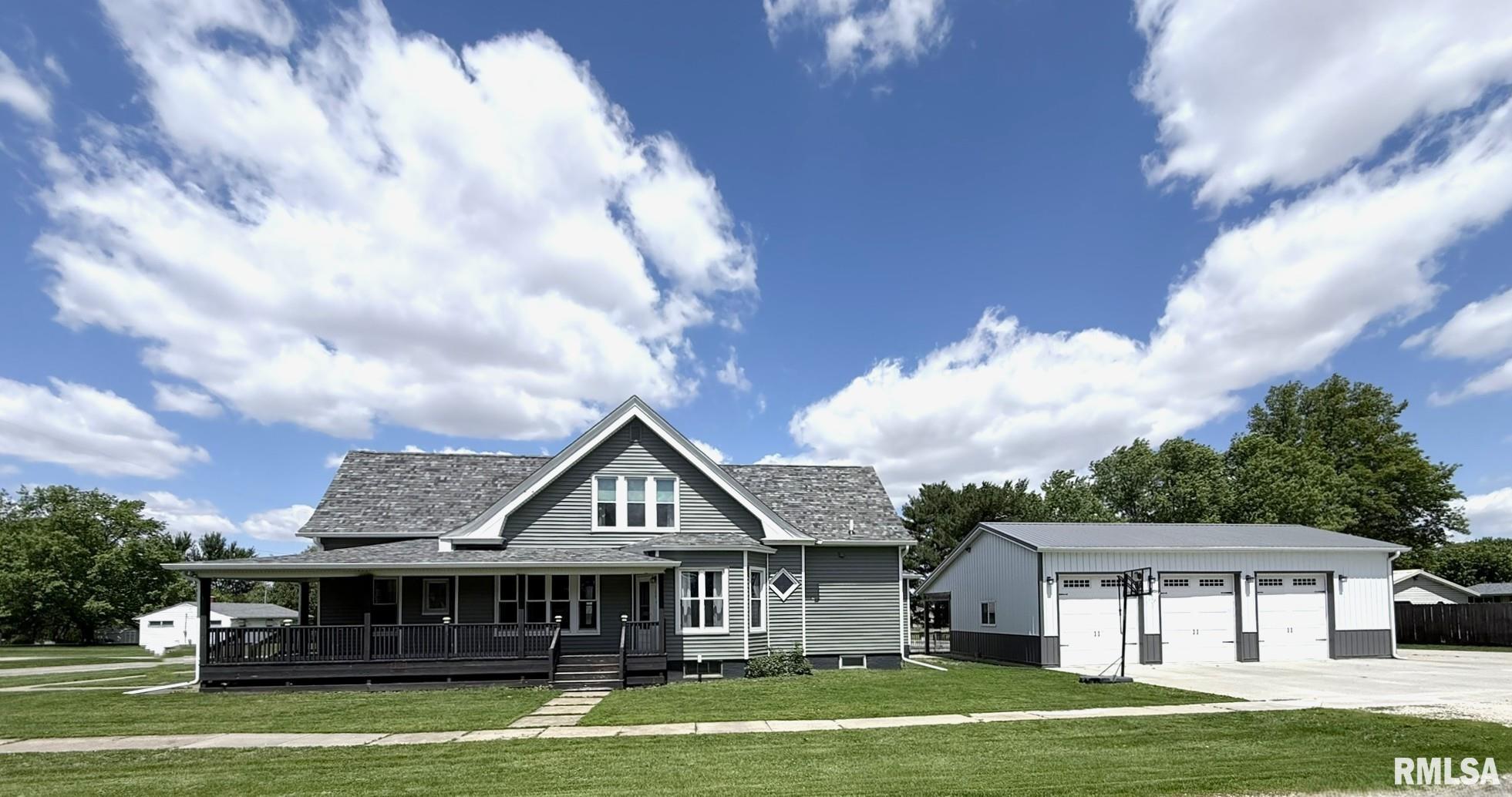 109 East West Street Oneida, IL 61467 - Photo 1 of 69