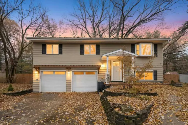 $250,000 | 1949 Orchard Drive, Stevensville, MI 49127