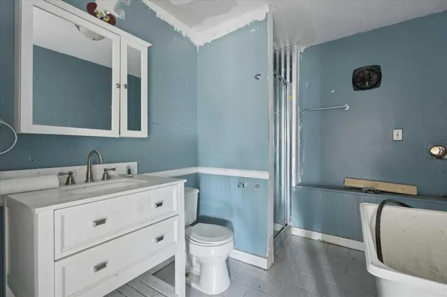 $250,000 | 1949 Orchard Drive, Stevensville, MI 49127