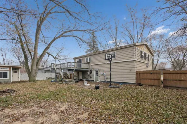 $250,000 | 1949 Orchard Drive, Stevensville, MI 49127