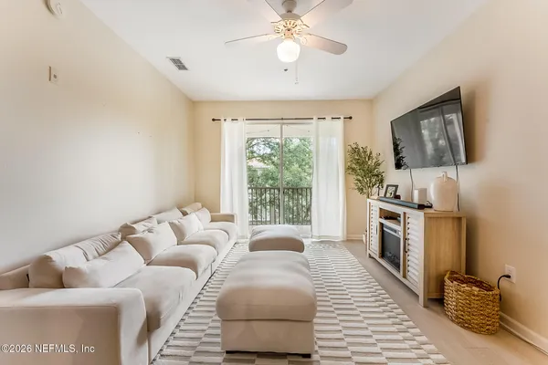 $186,000 | 10550 Baymeadows Road, Unit 413, Jacksonville, FL 32256