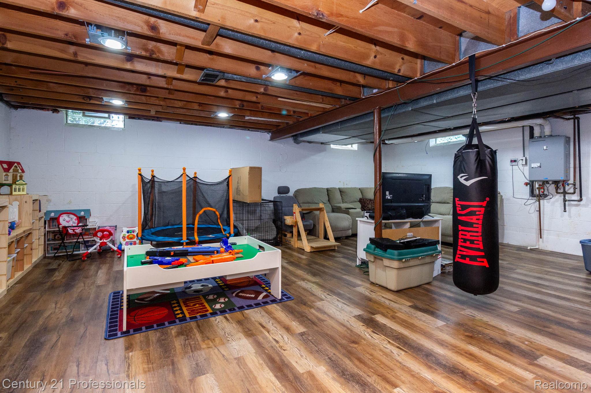 671 Bridgestone Drive Rochester, MI 48309 - Photo 40 of 50 interior (36).jpg