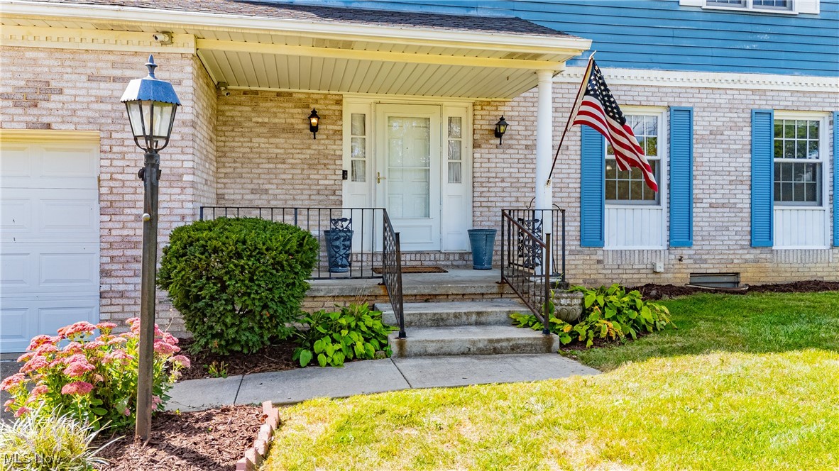 678 Moorfield Road Fairlawn, OH 44333 - Photo 4 of 45