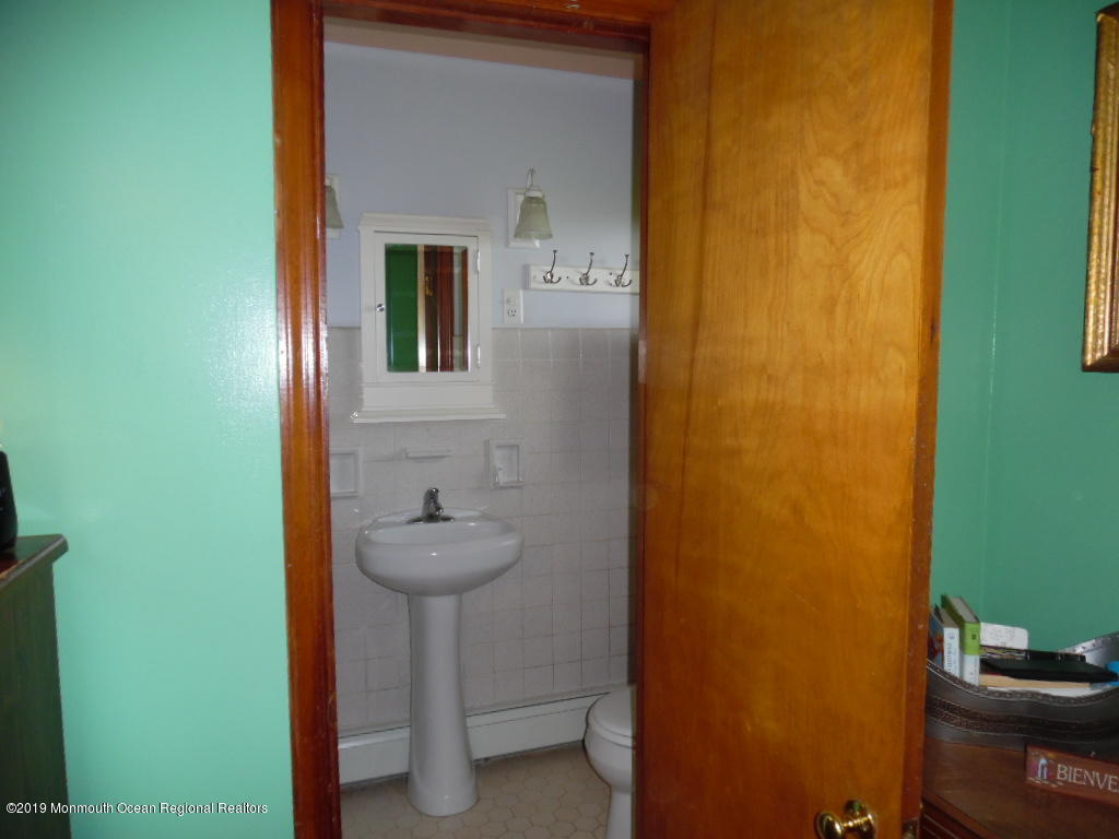 50 Holmes Mill Road Cream Ridge, NJ 08514 - Photo 18 of 27 bath