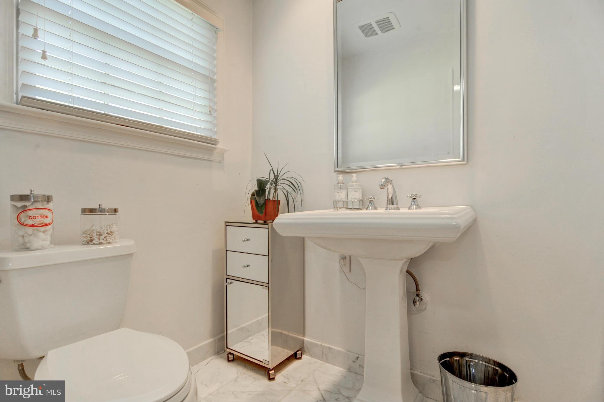 11908 Gregerscroft Road Potomac, MD 20854 - Photo 20 of 30 Bath (Master)