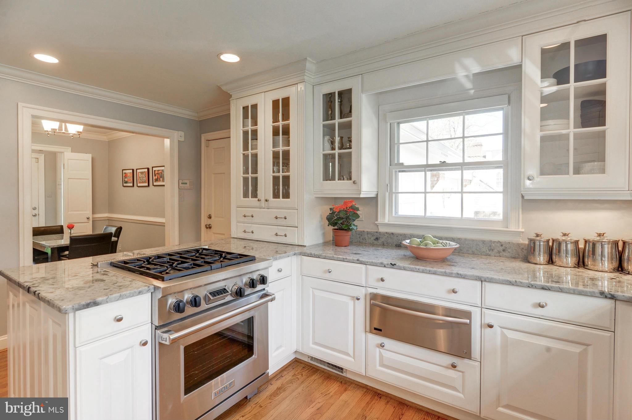 11908 Gregerscroft Road Potomac, MD 20854 - Photo 10 of 30 Kitchen