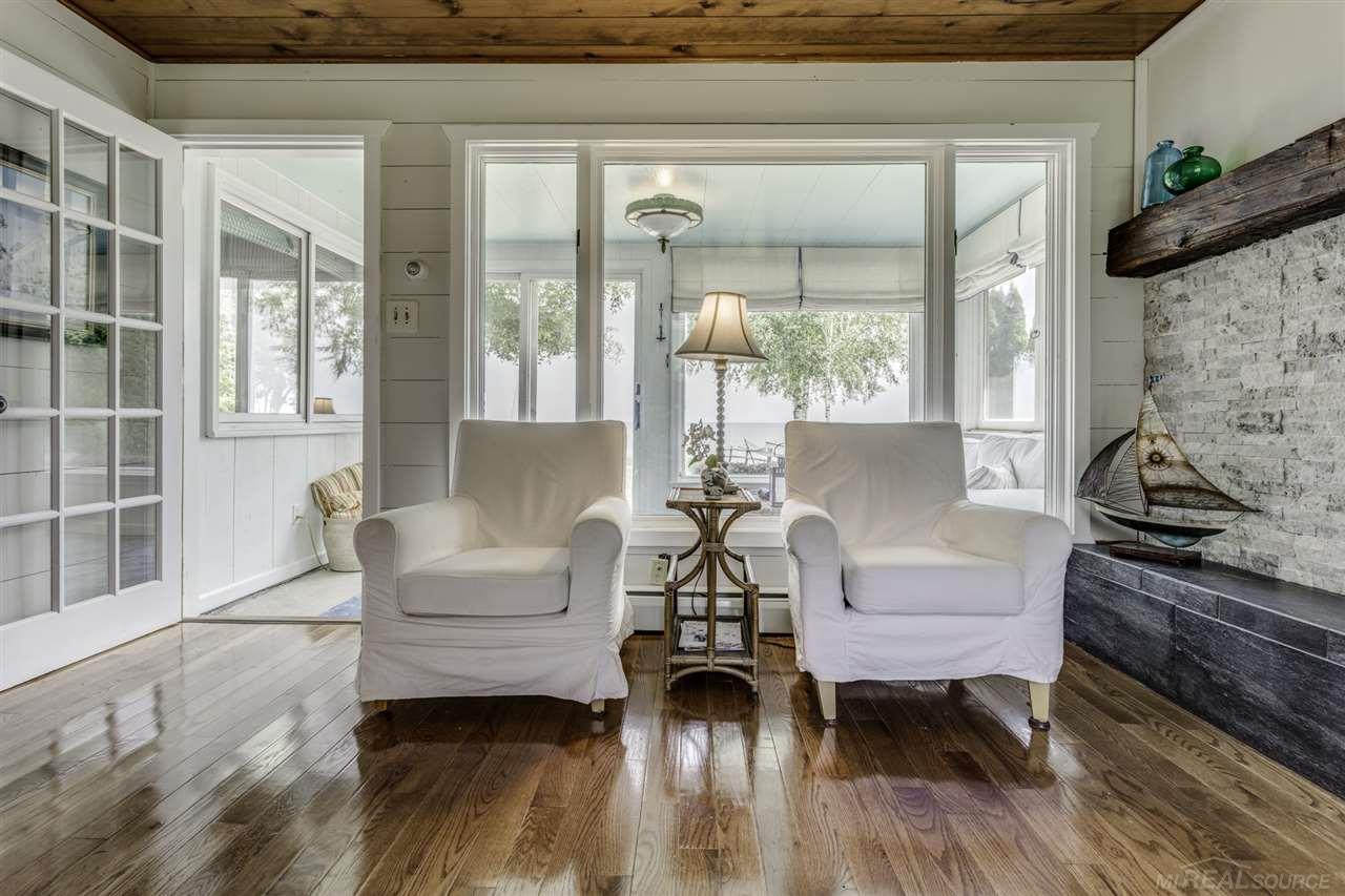 4608 North Lakeshore Road Deckerville, MI 48427 - Photo 13 of 55 Bruce Hardwood Floors