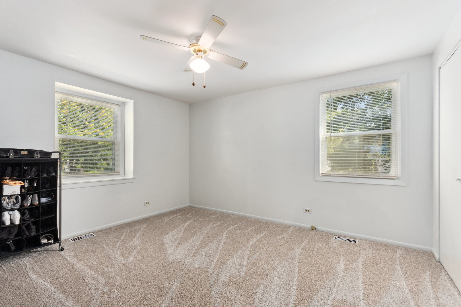 230 Ridgefield Lane Naperville, IL 60565 - Photo 20 of 26 a view of an empty room with a window