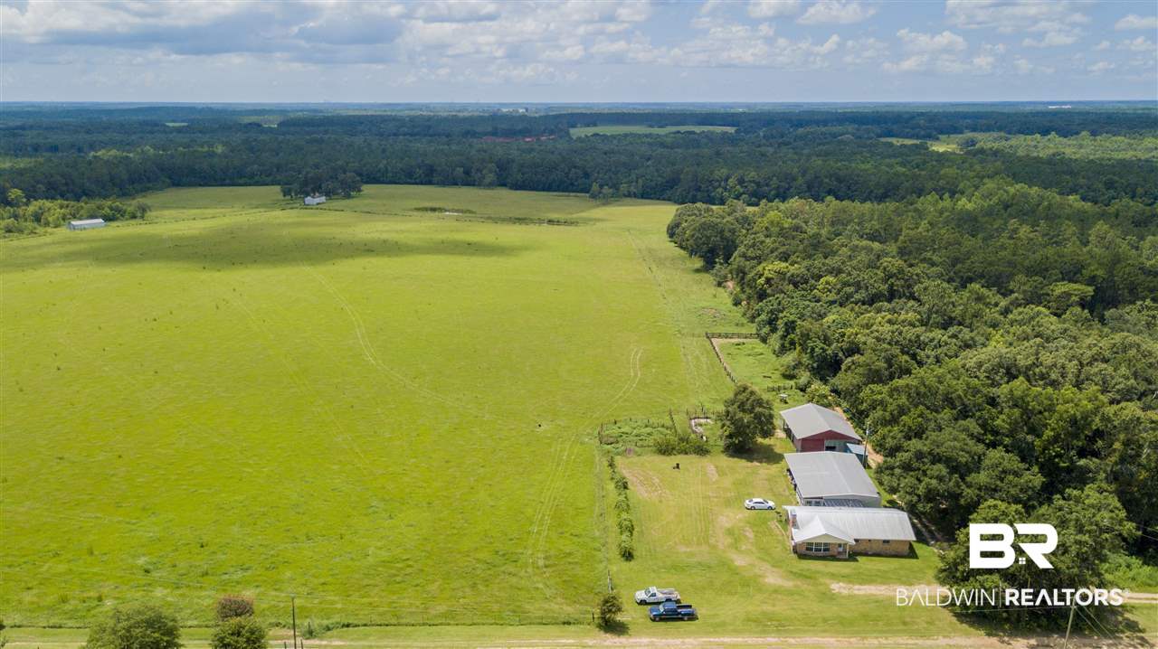 22290 Oak Tree Lane Robertsdale, AL 36567 - Photo 5 of 37