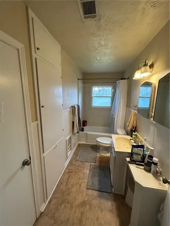 $1,950 | 710 Enfield Street, Bryan, TX 77802