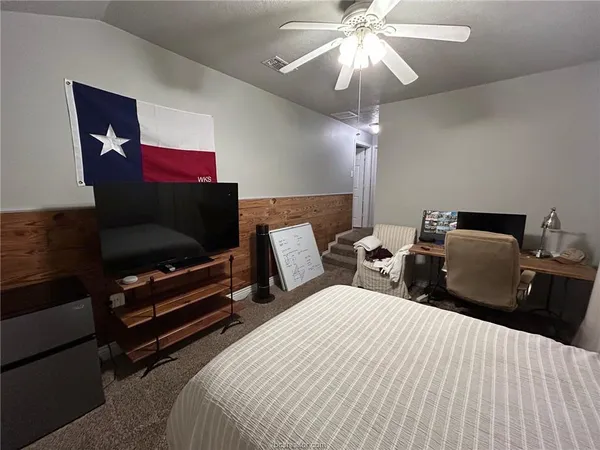 $1,950 | 710 Enfield Street, Bryan, TX 77802