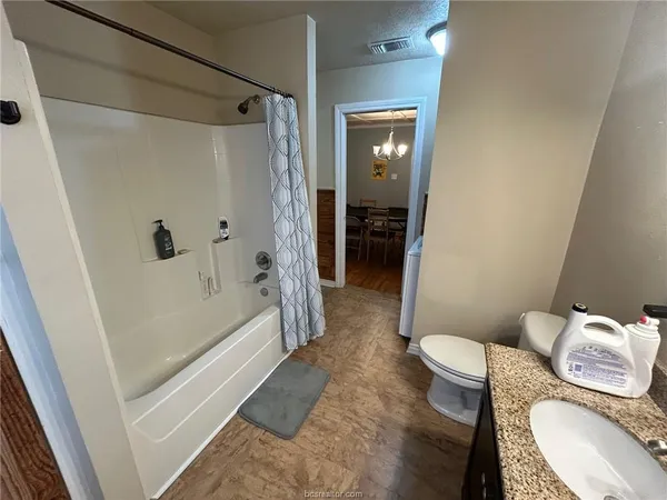 $1,950 | 710 Enfield Street, Bryan, TX 77802