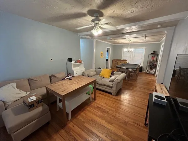 $1,950 | 710 Enfield Street, Bryan, TX 77802