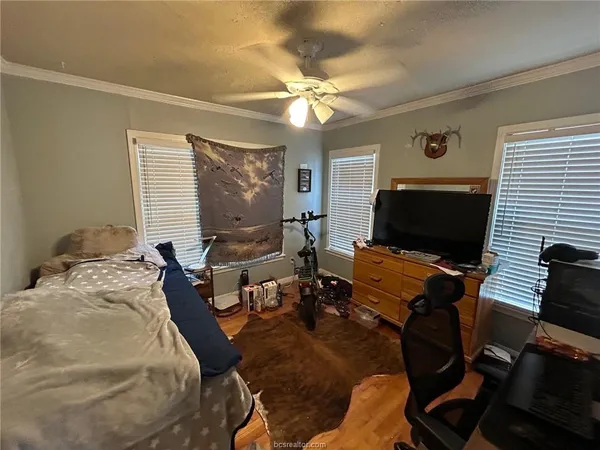 $1,950 | 710 Enfield Street, Bryan, TX 77802