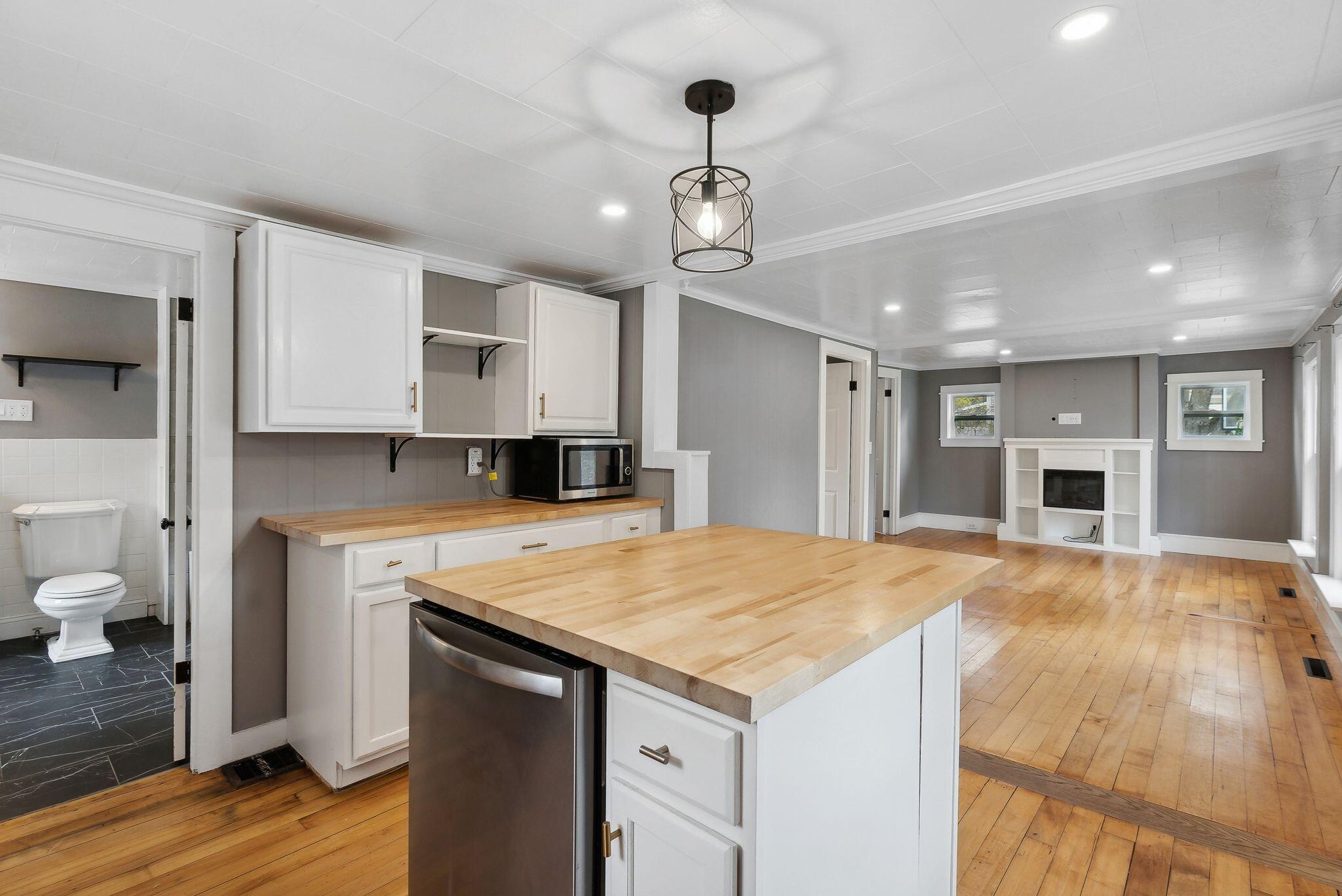 16 Granby Road South Portland, ME 04106 - Photo 7 of 22 9_DSC06022