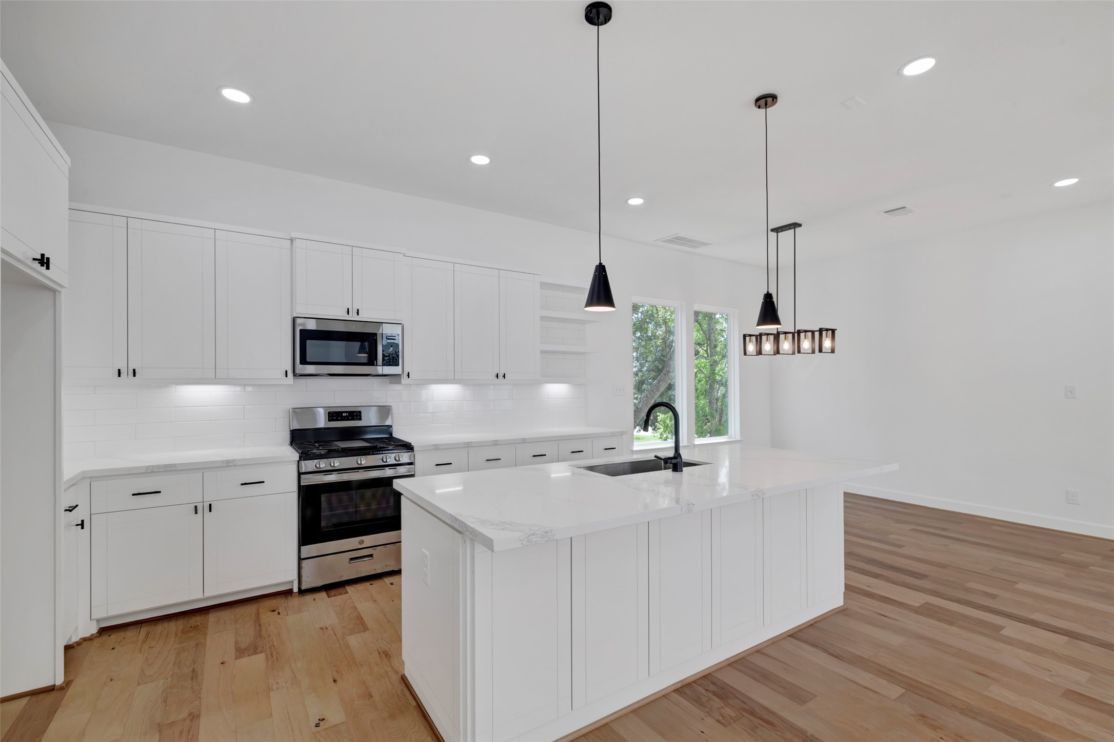 9426 Campbell Road, Unit C Houston, TX 77080 - Photo 9 of 20 Representation of previously built homes. Actual colors and finishes will vary.