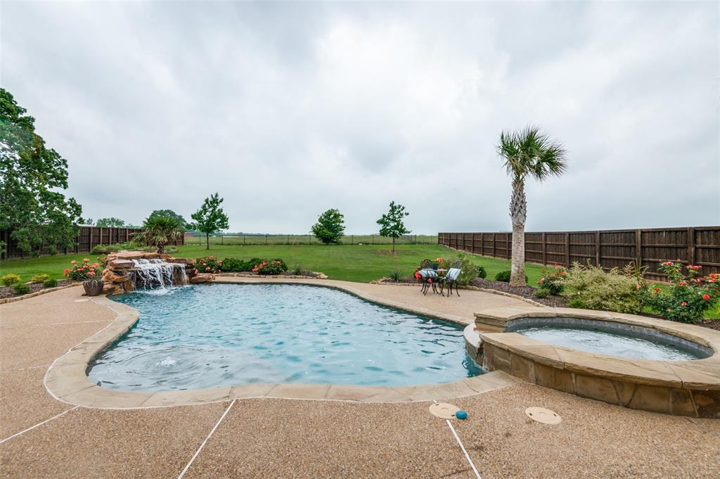 1404 Cumberland Drive Corsicana, TX 75110 - Photo 34 of 40 a view of a swimming pool and a yard
