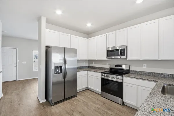 $1,800 | 292 Legacy Circle, New Braunfels, TX 78130