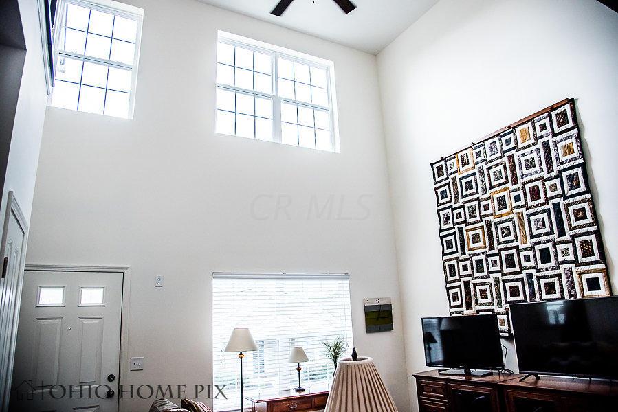 7990 Ravine Run Lane Columbus, OH 43235 - Photo 2 of 24 Gallery Image 2