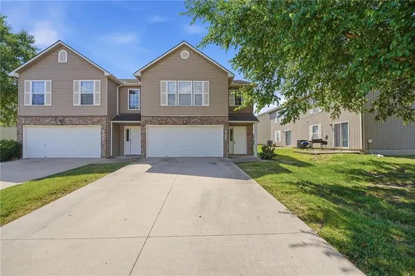 $197,000 | 1631 Northwest Garrett Drive, Blue Springs, MO 64015