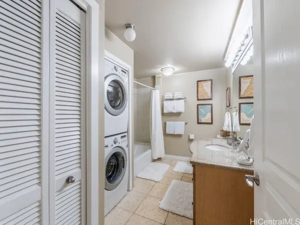 $5,300 | 92-1001 Aliinui Drive, Unit 10B, Kapolei, HI 96707