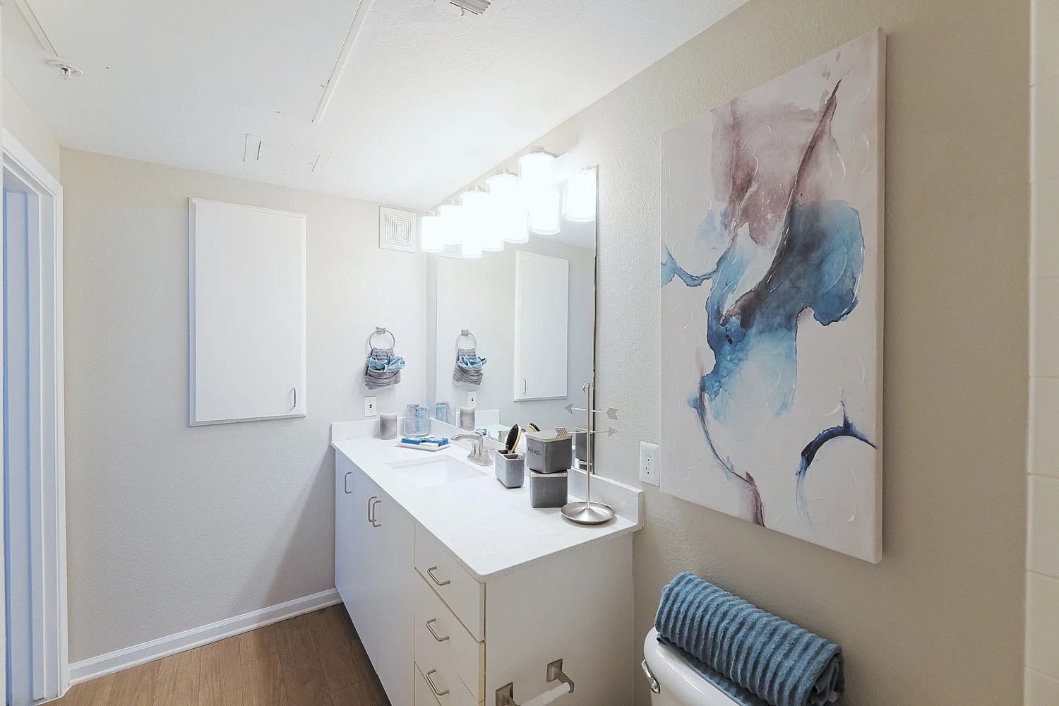 10505 South I-35 Frontage Road, Unit 1031 Austin, TX 78747 - Photo 13 of 20 Up to 8 Weeks Rent Free!
Don’t miss out on this limited-time offer — contact our team today to learn more and find the perfect unit for you!Bridge at Asher | Austin Texas Apartments.