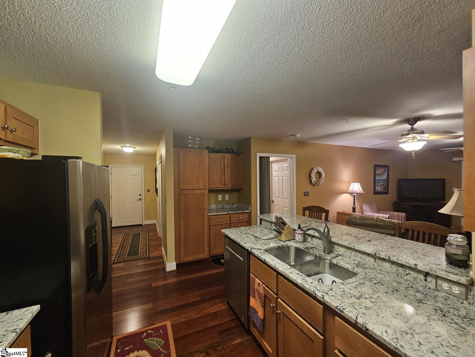 402 Lookover Drive Anderson, SC 29621 - Photo 5 of 34